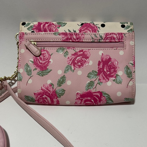 Luv Betsey by Betsey Johnson Rose Print Pink Crossbody Bag - Chain Strap & Pouch - Picture 8 of 8